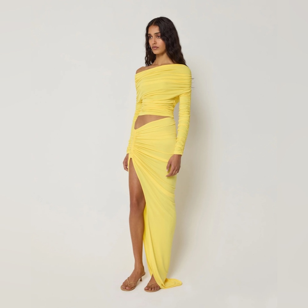 KHY by Kylie Jenner Yellow Off-Shoulder Shirt NWT - Picture 2 of 4